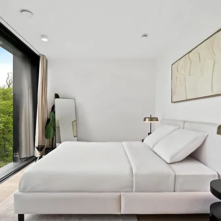 Luxury Haute Haven Queen Bed & Views Apartment Luxemburg